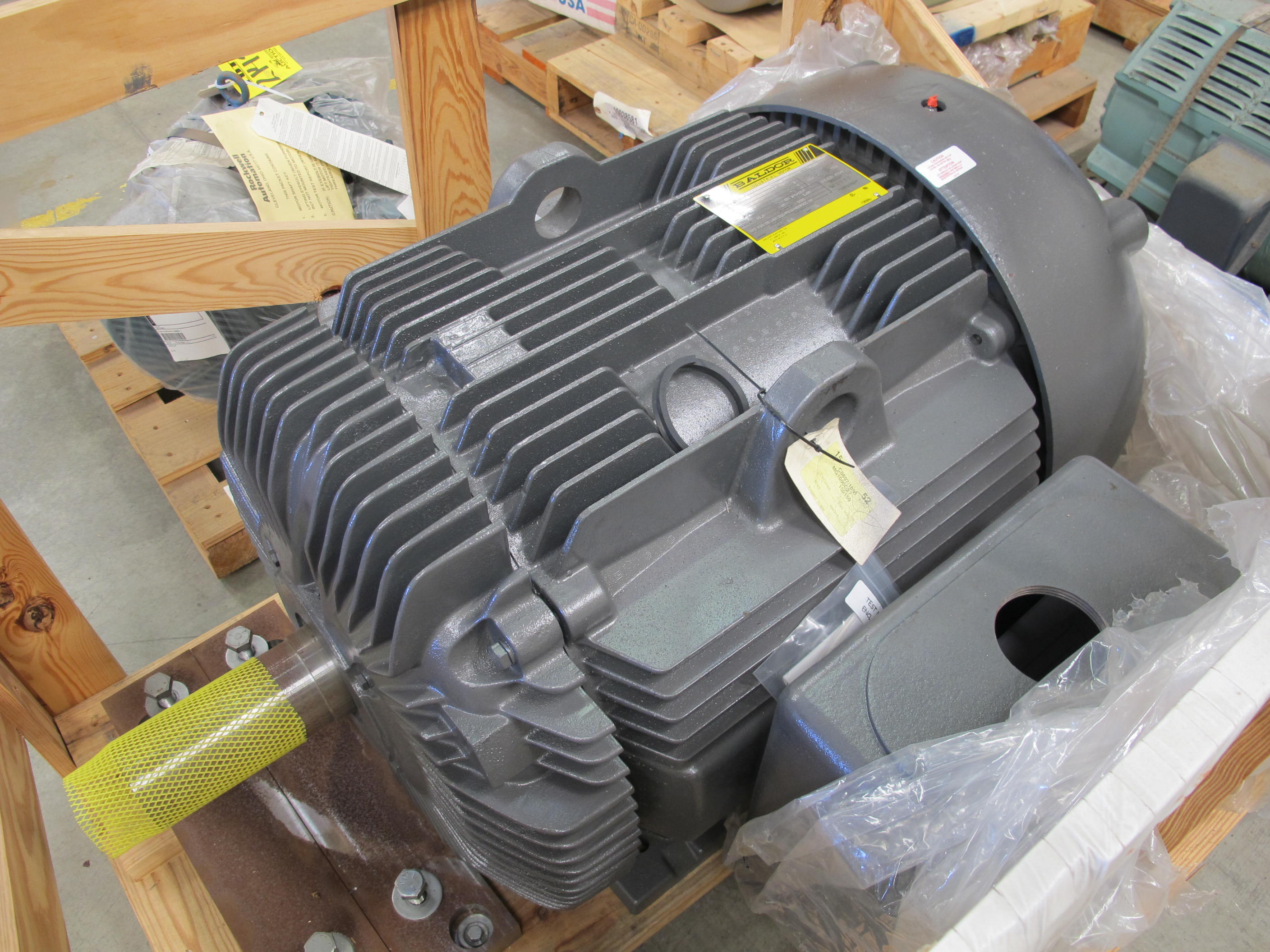 MOTOR, ELECTRIC TYPE, 70 HORSEPOWER, 480VAC 3 PHASE 60HZ ELEC RATING, 710 RPM, 445TYZ FRAME, 106 AMPS, TEFC ENCLOSURE, CONT DUTY, 1.0 SERVICE FACTOR, 3.3478" (-0.0009") SHAFT. CLASS H INSULATION. TWO 120W, 240V HEATERS IN PARALLEL. 80 C HEAT-RISE OVER 40C AMBIENT. DYNAMIC SOLUTIONS SPEC 2005-02 AND DRAWING, PART # SON30314934 (W-44) LOADING & HANDLING FEE $15-